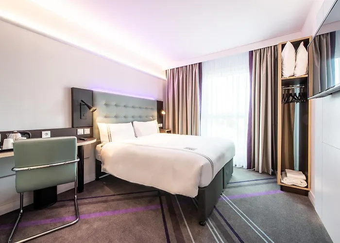 Premier Feuerbach 3*